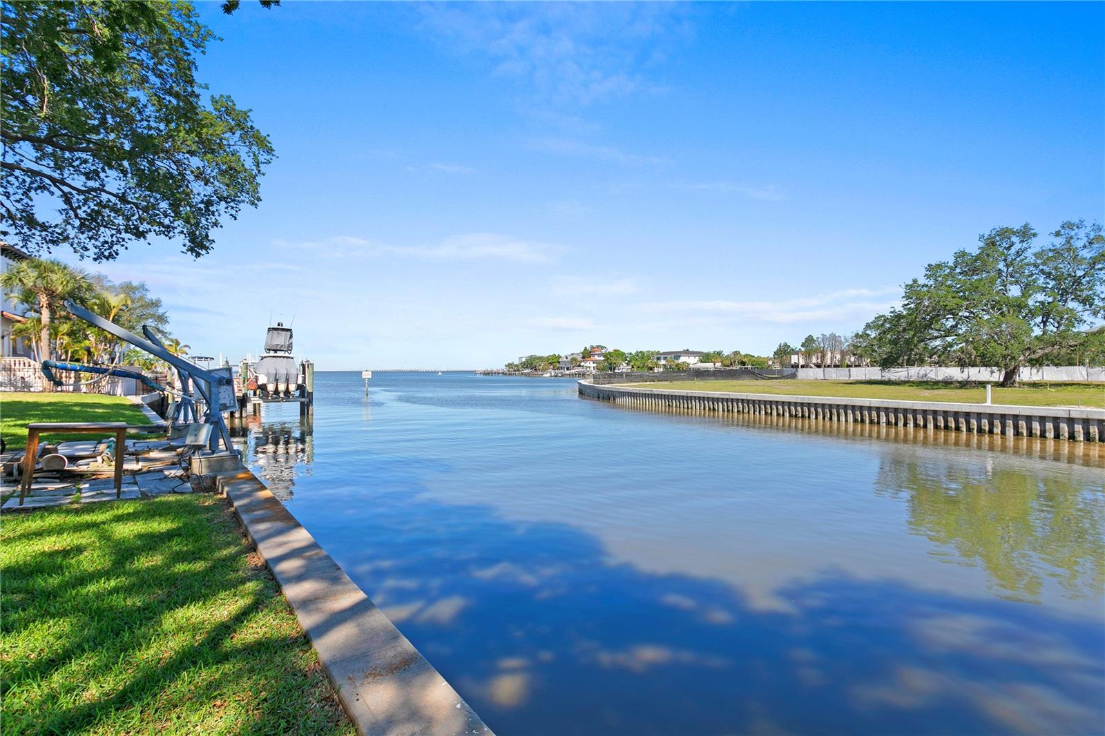 5009 W SPRING LAKE DR, TAMPA, FL, 33629