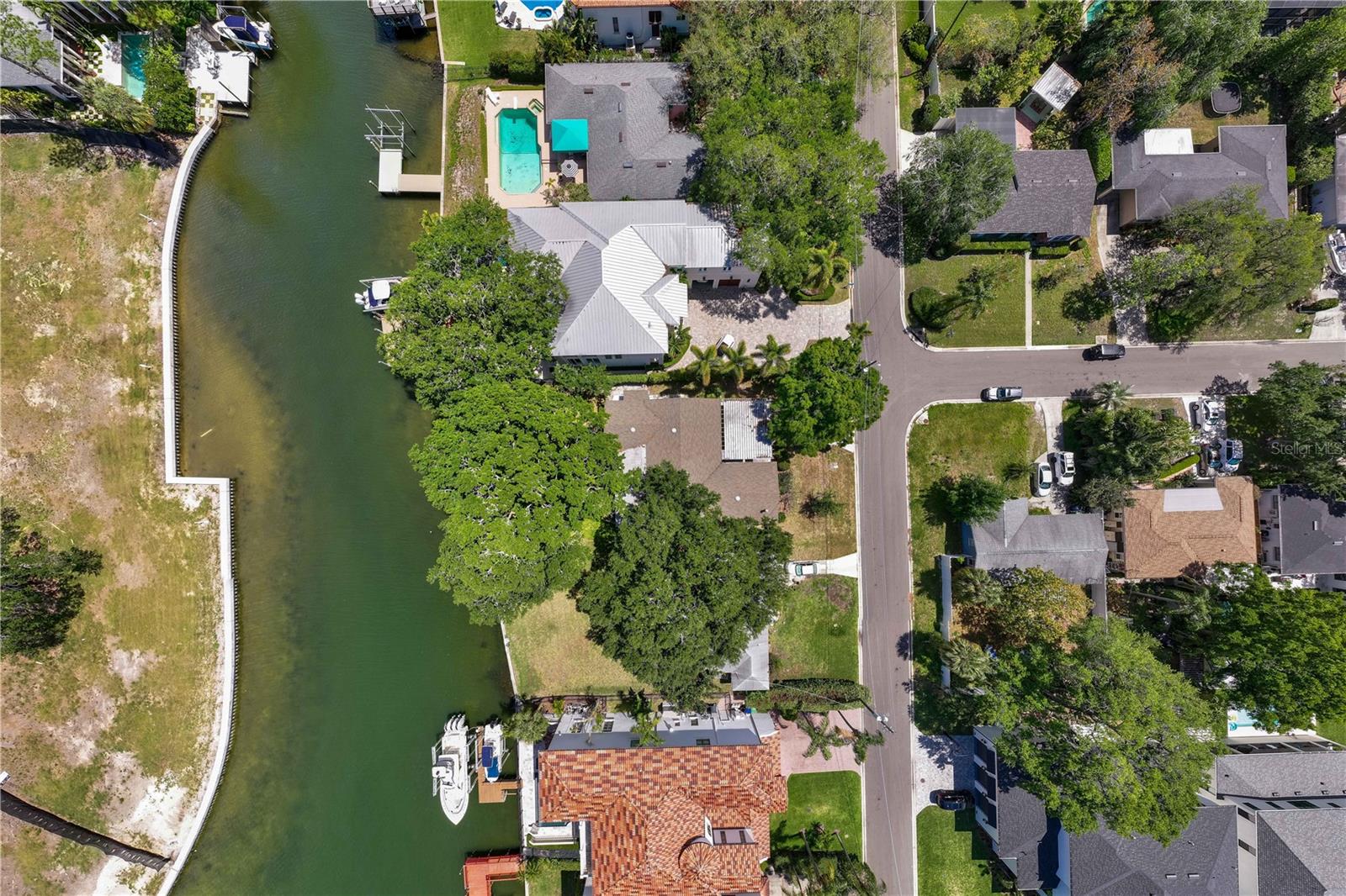 5009 W SPRING LAKE DR, TAMPA, FL, 33629
