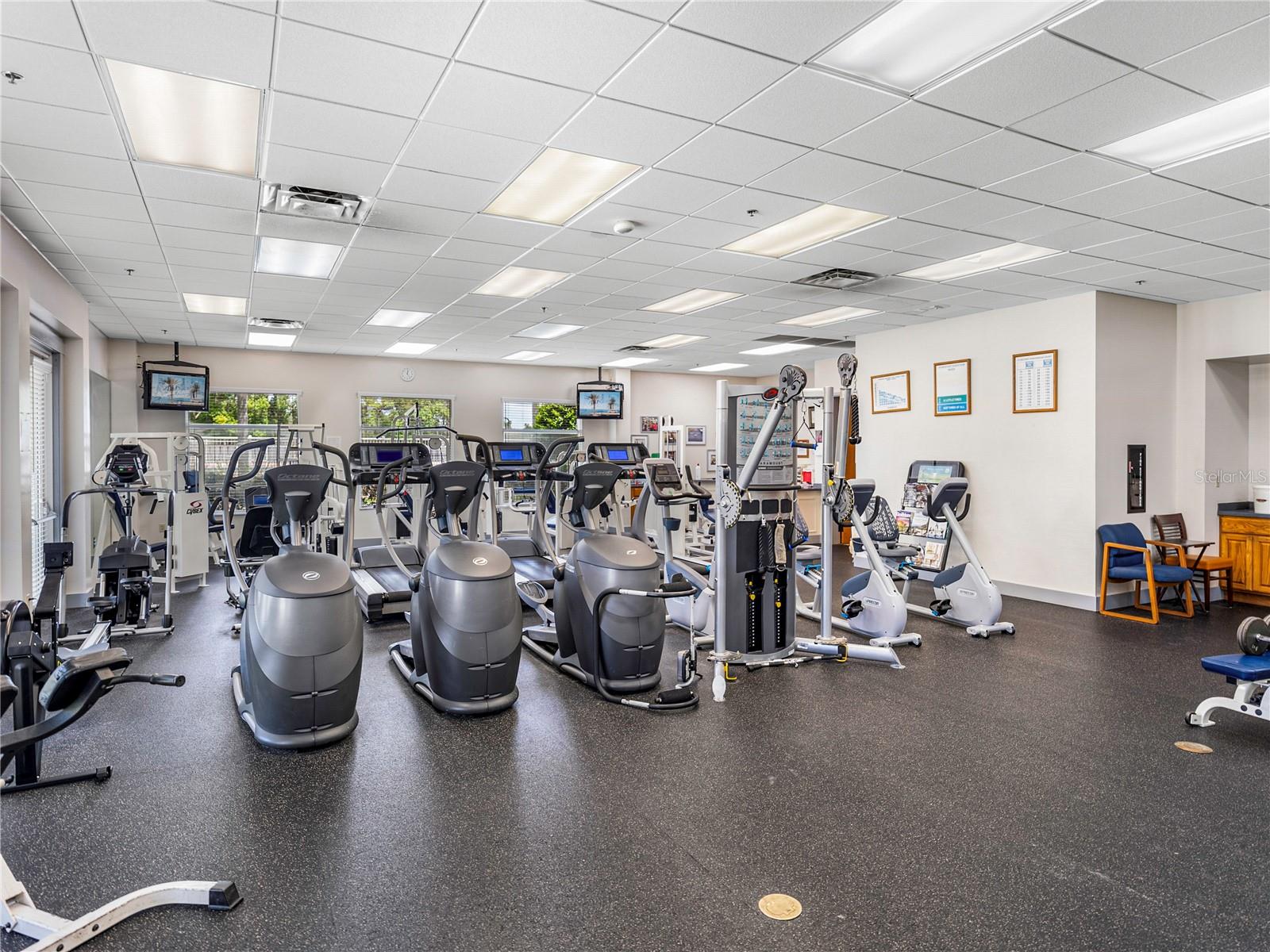 12215 WOODLANDS CIR, DADE CITY, FL, 33525