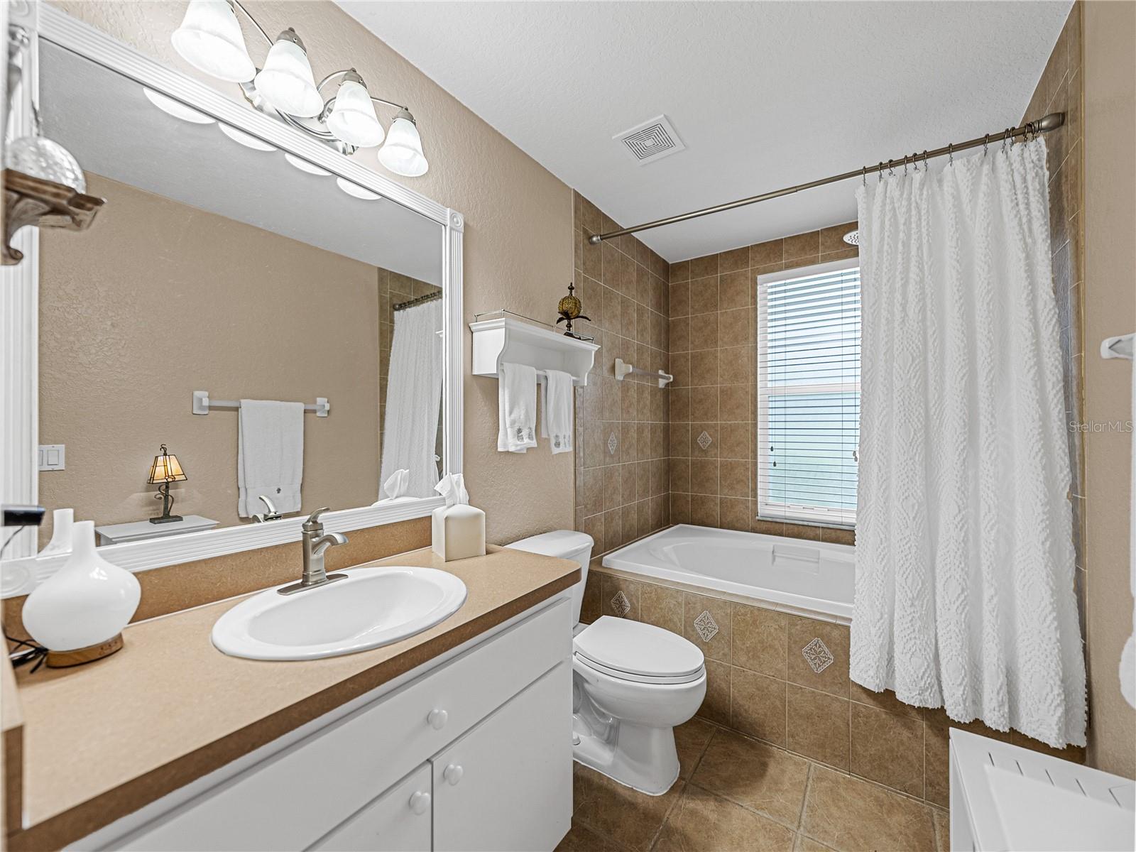12215 WOODLANDS CIR, DADE CITY, FL, 33525