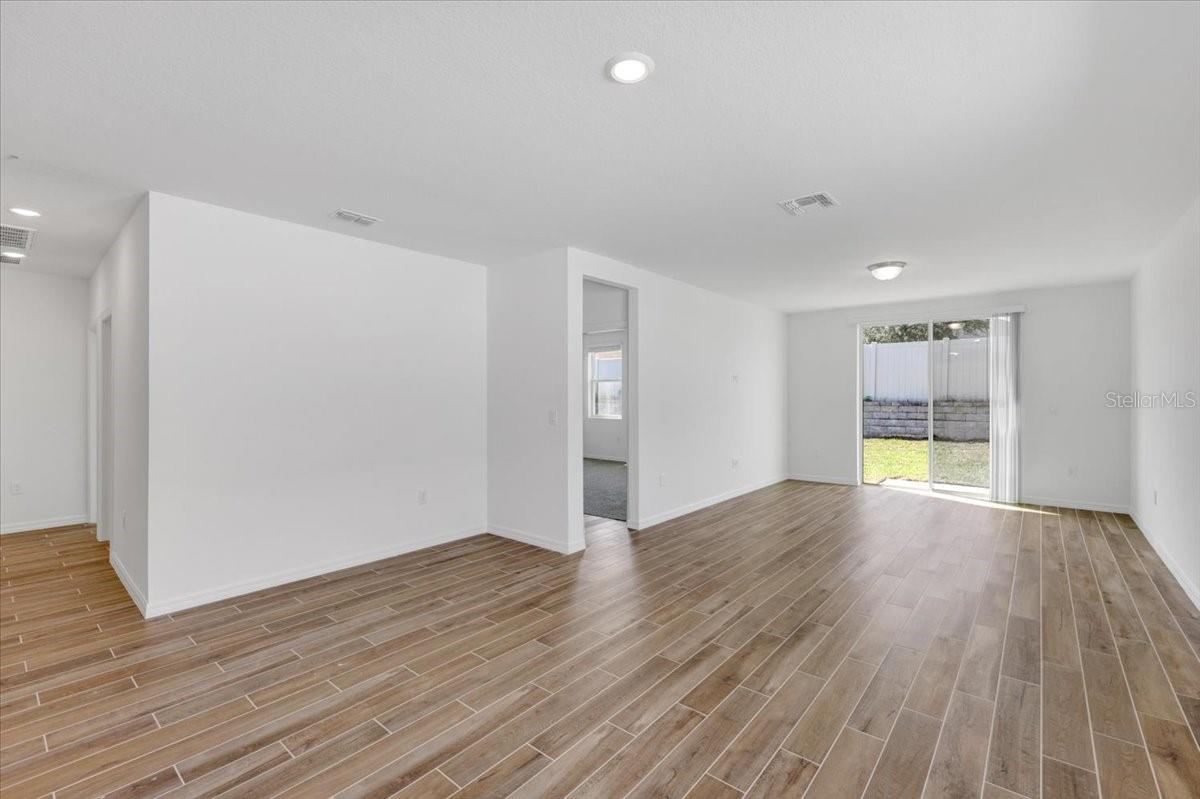 2626 IRISH ELK AVE, DAVENPORT, FL, 33837