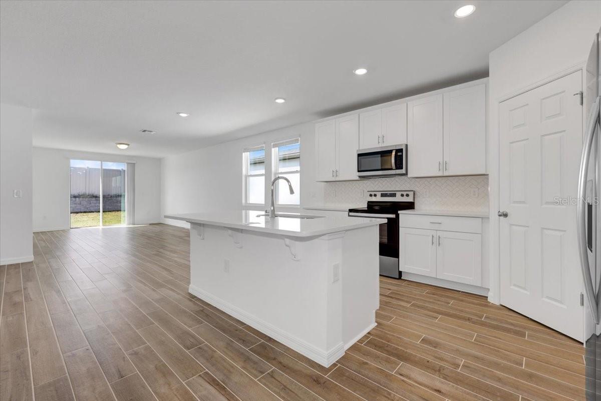 2626 IRISH ELK AVE, DAVENPORT, FL, 33837