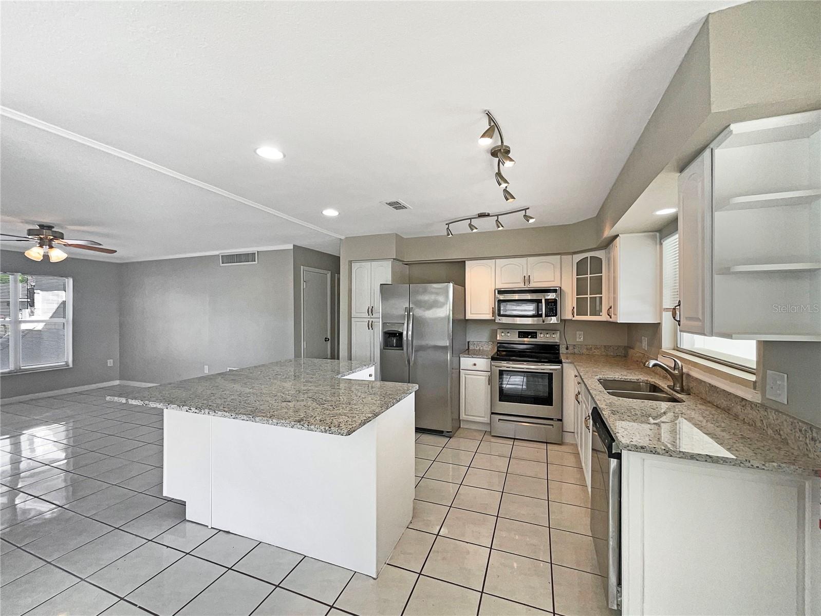759 LITTLE WEKIVA CIR, ALTAMONTE SPRINGS, FL, 32714