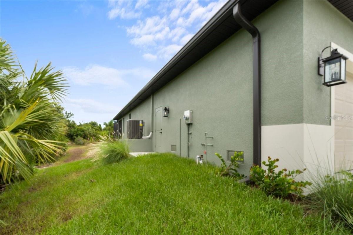 156 HADDOCK DR, ROTONDA WEST, FL, 33947