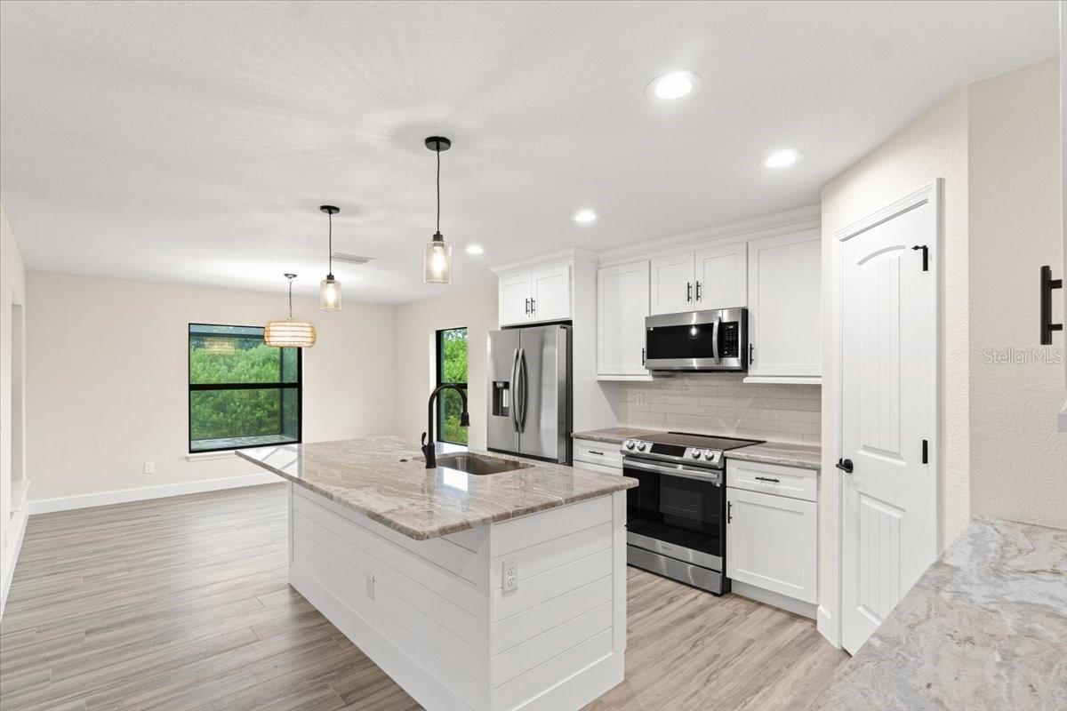 156 HADDOCK DR, ROTONDA WEST, FL, 33947