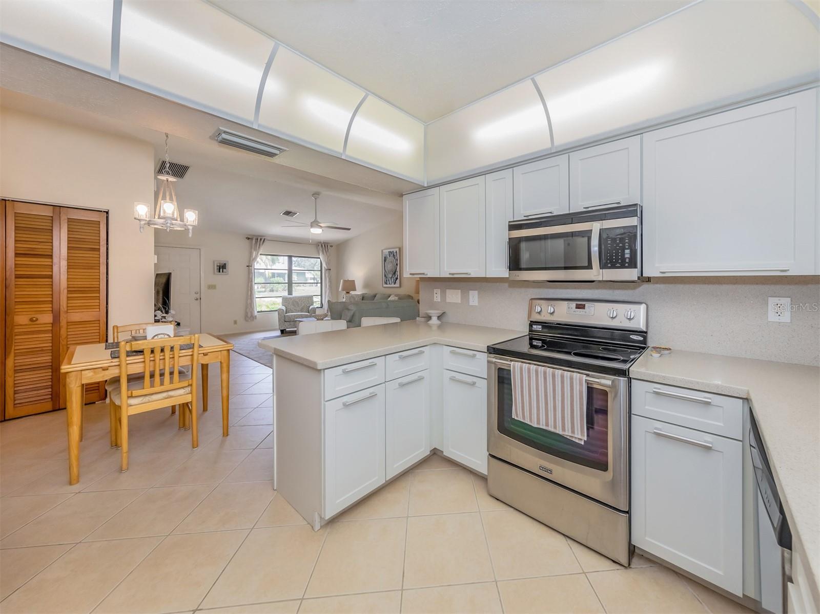 1211 SOUTHLAND RD, VENICE, FL, 34293