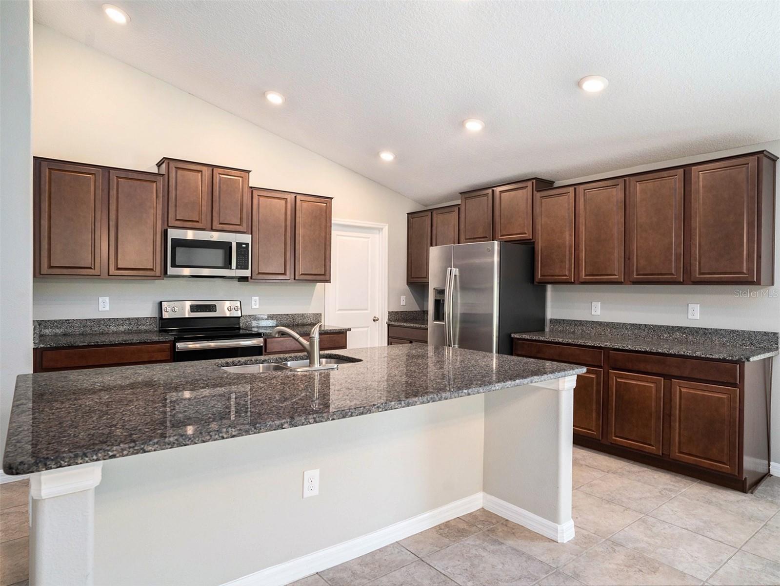 9731 SAGE CREEK DR, RUSKIN, FL, 33573