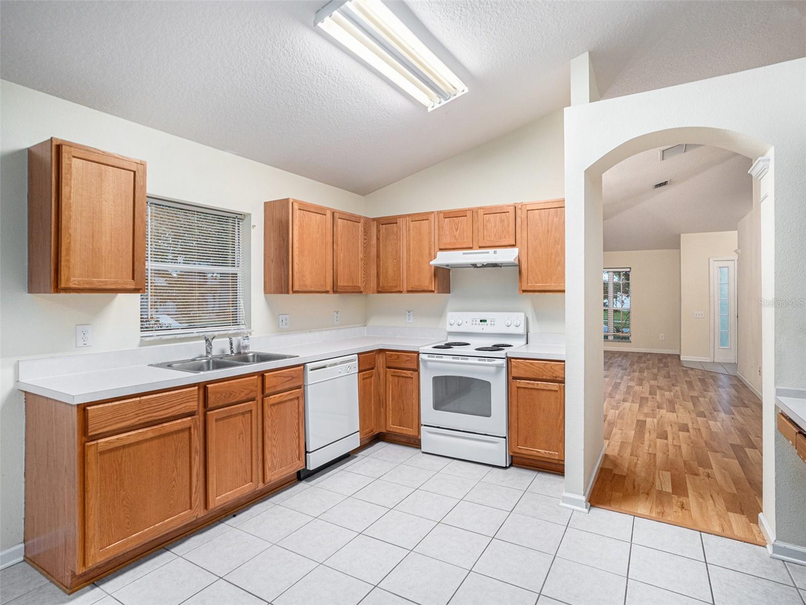 11440 MISTY ISLE LN, RIVERVIEW, FL, 33579