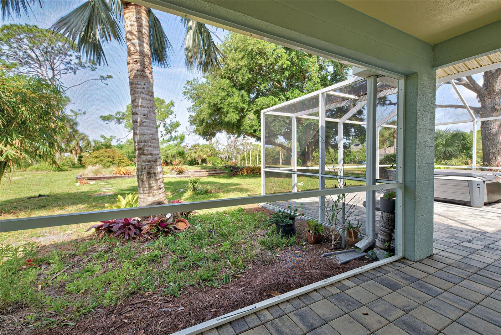 110 S OXFORD DR, ENGLEWOOD, FL, 34223