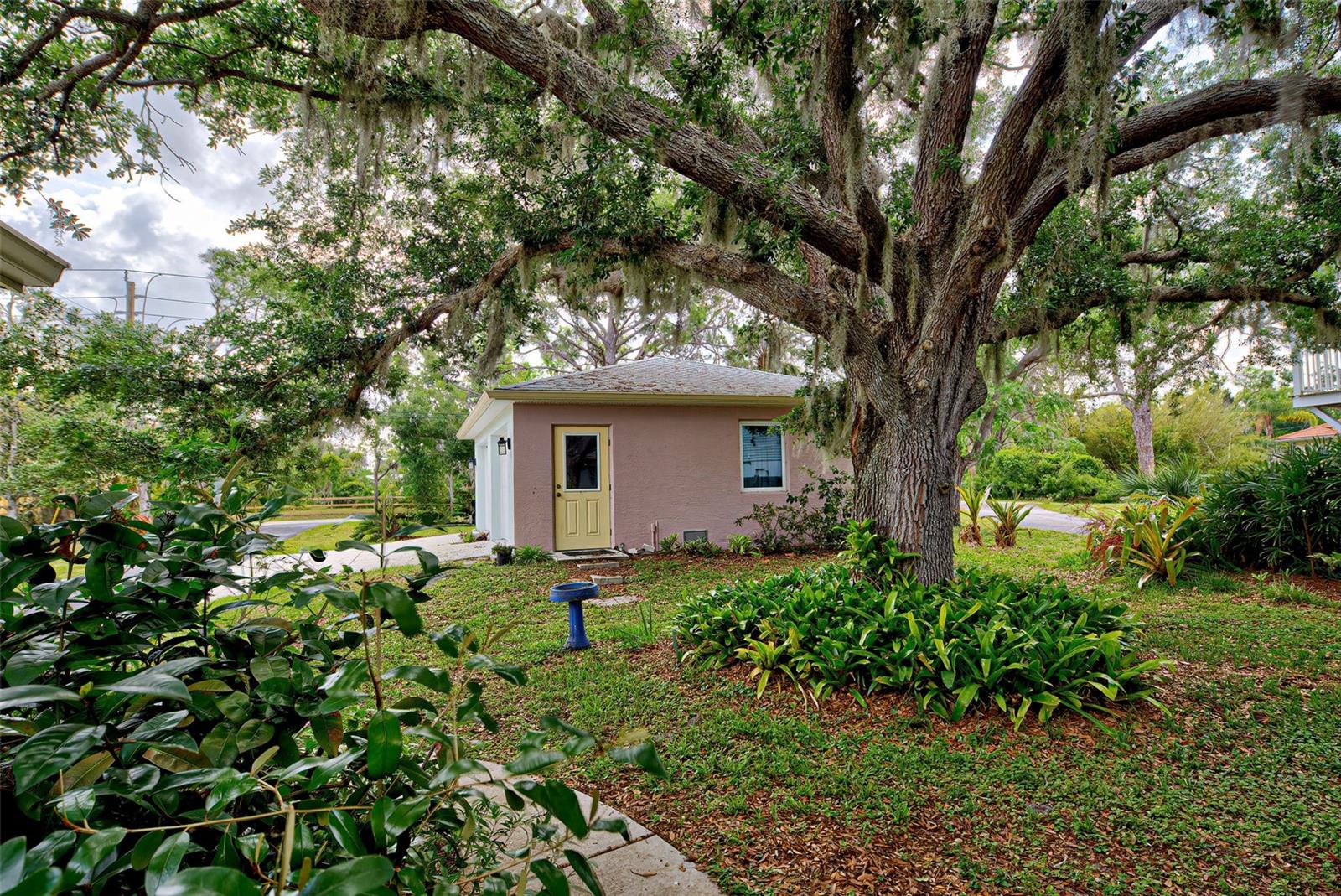 110 S OXFORD DR, ENGLEWOOD, FL, 34223
