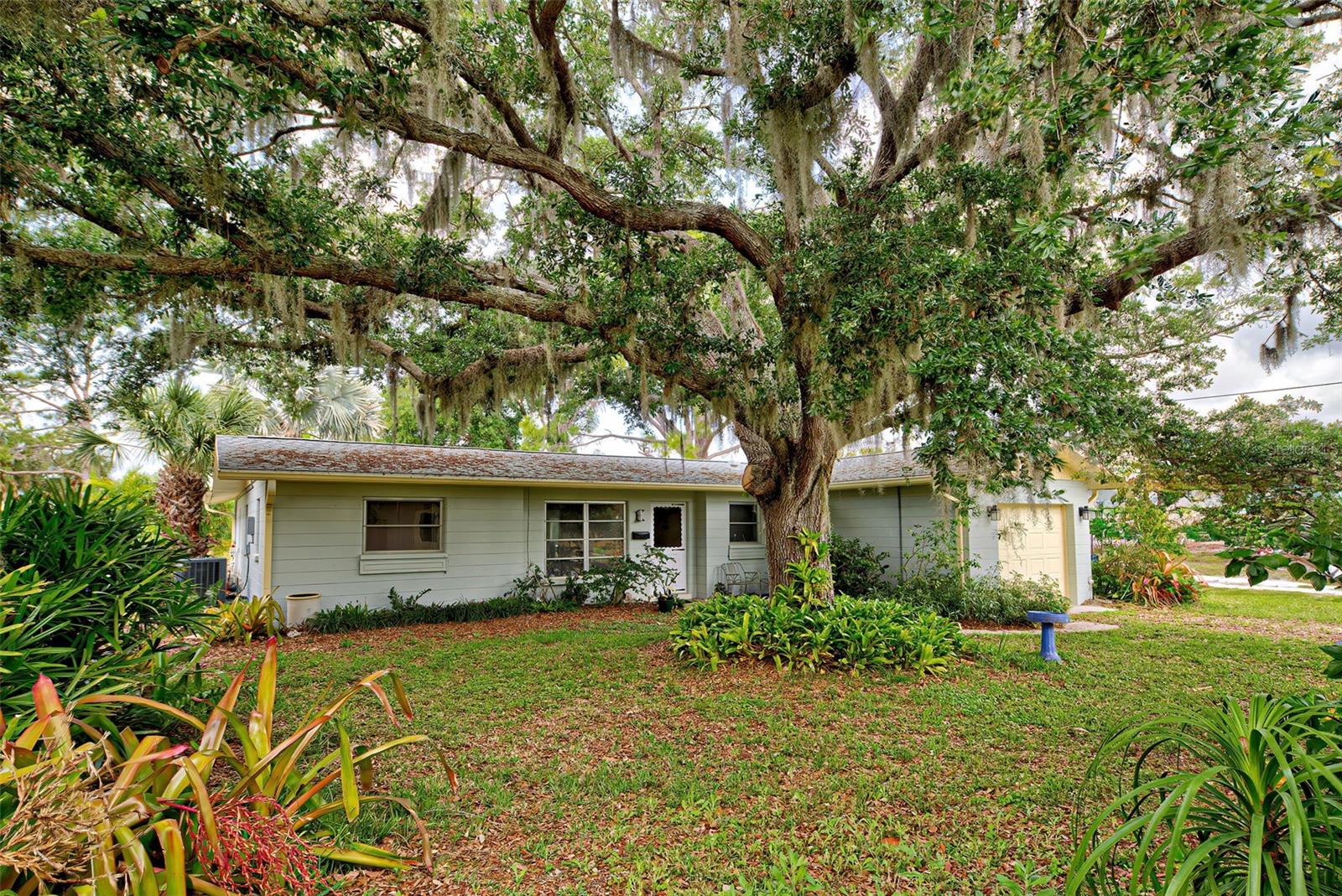 110 S OXFORD DR, ENGLEWOOD, FL, 34223