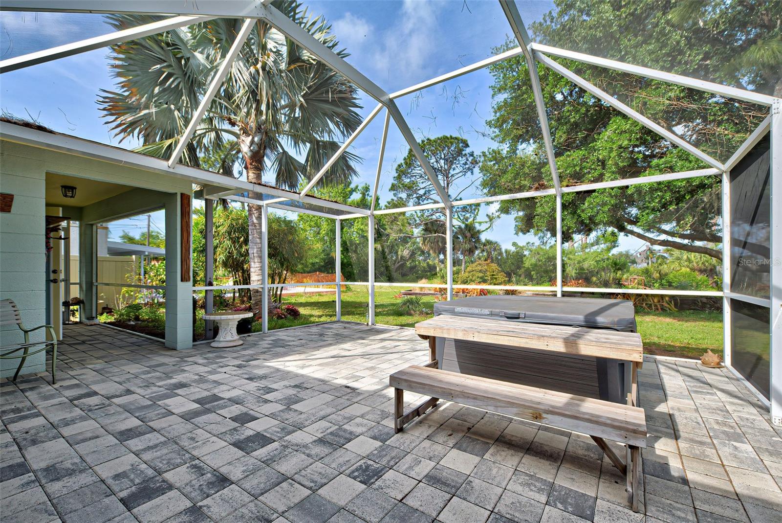 110 S OXFORD DR, ENGLEWOOD, FL, 34223