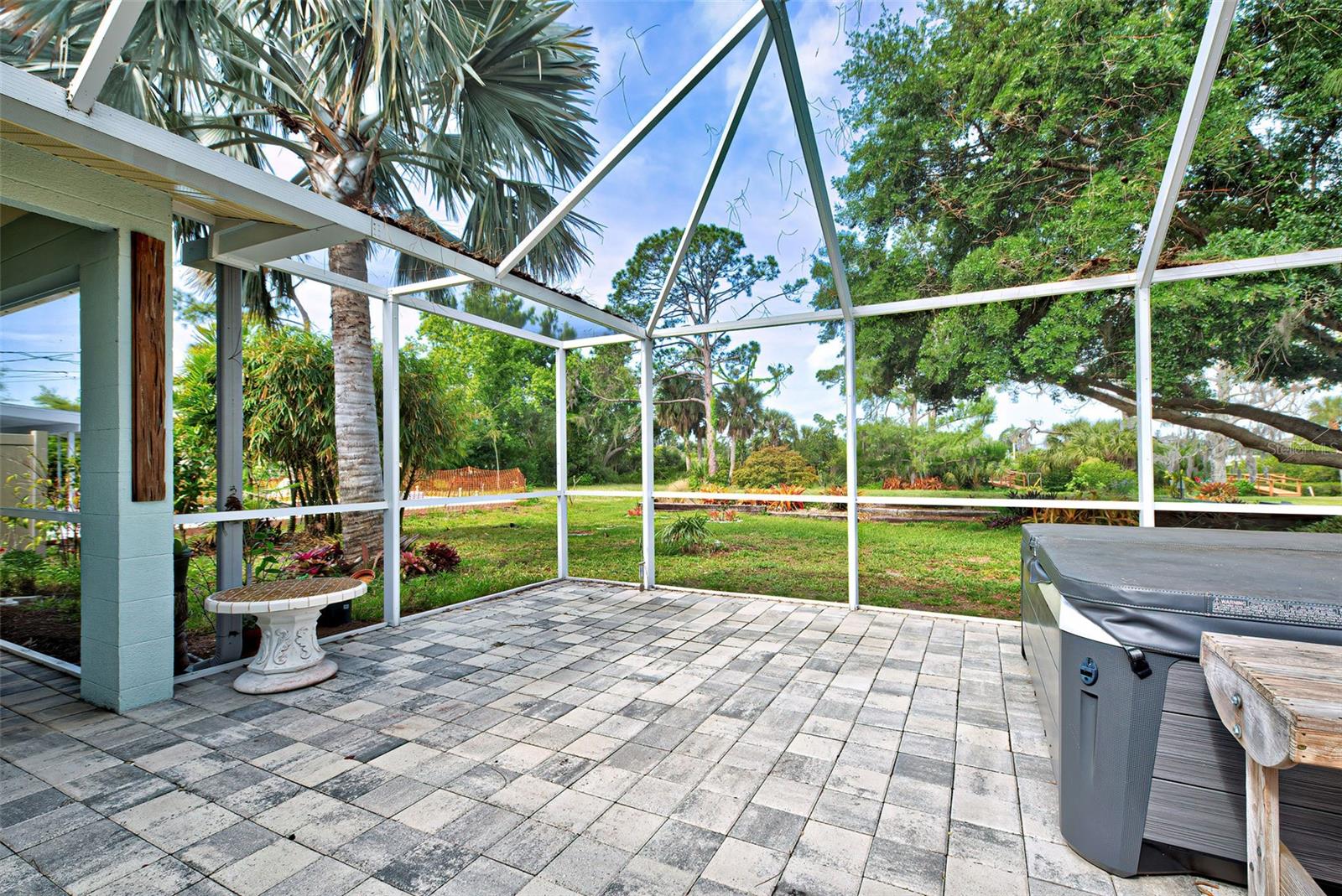 110 S OXFORD DR, ENGLEWOOD, FL, 34223