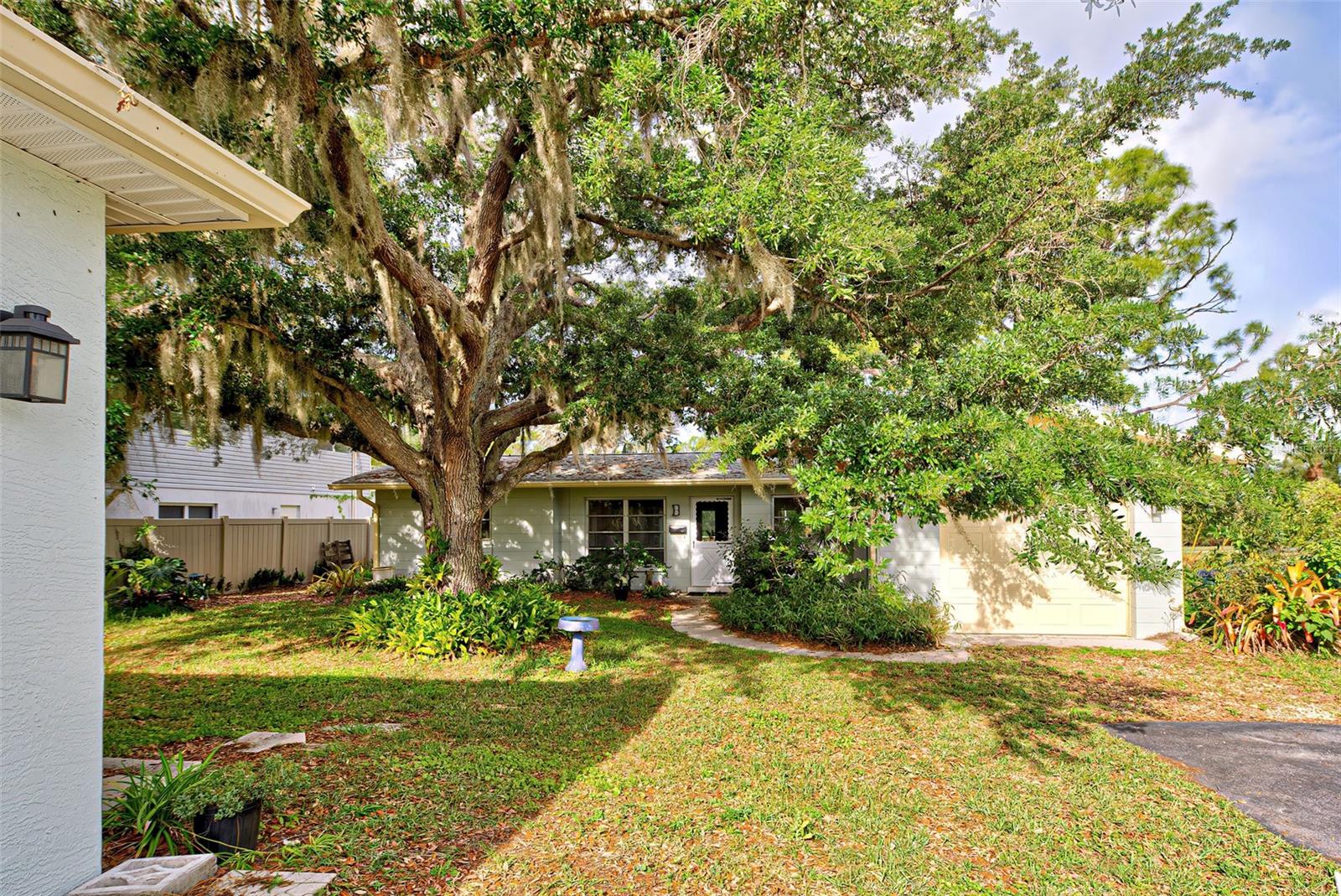 110 S OXFORD DR, ENGLEWOOD, FL, 34223