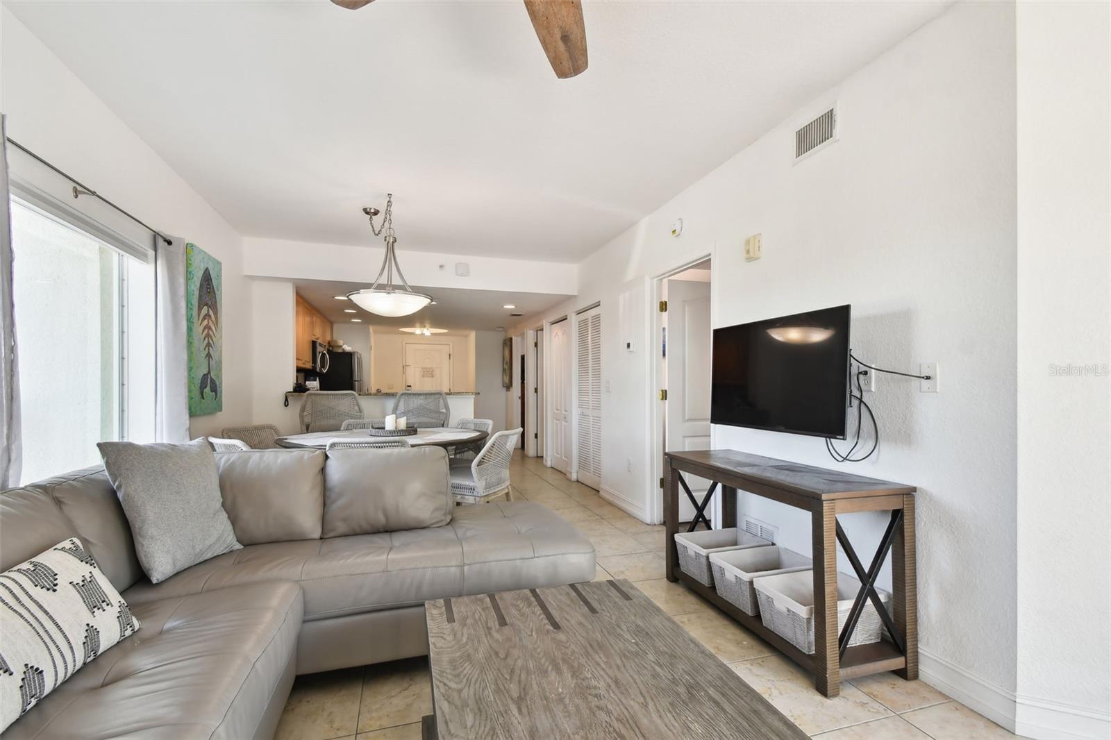11605 GULF BLVD #208, TREASURE ISLAND, FL, 33706