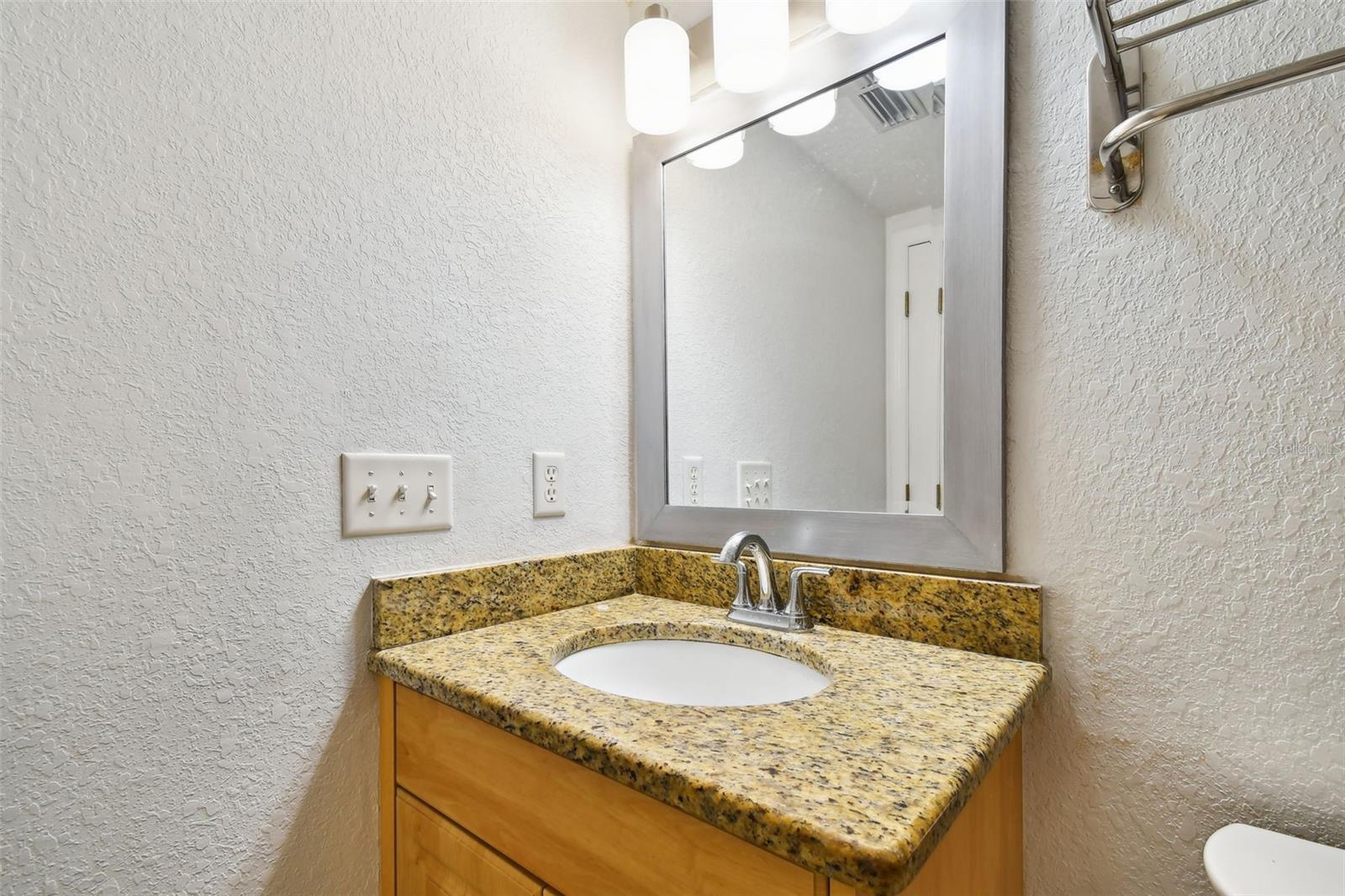 11605 GULF BLVD #208, TREASURE ISLAND, FL, 33706