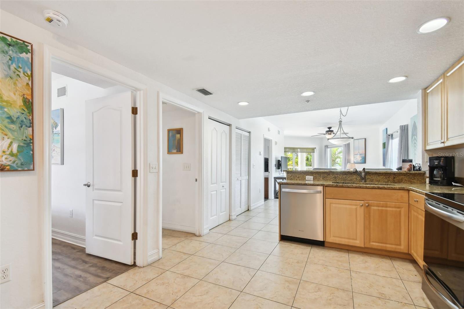 11605 GULF BLVD #208, TREASURE ISLAND, FL, 33706