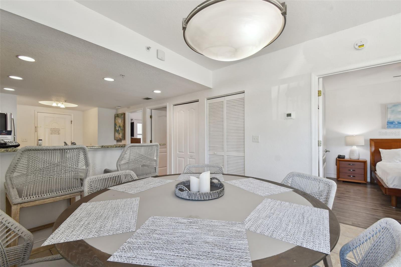 11605 GULF BLVD #208, TREASURE ISLAND, FL, 33706