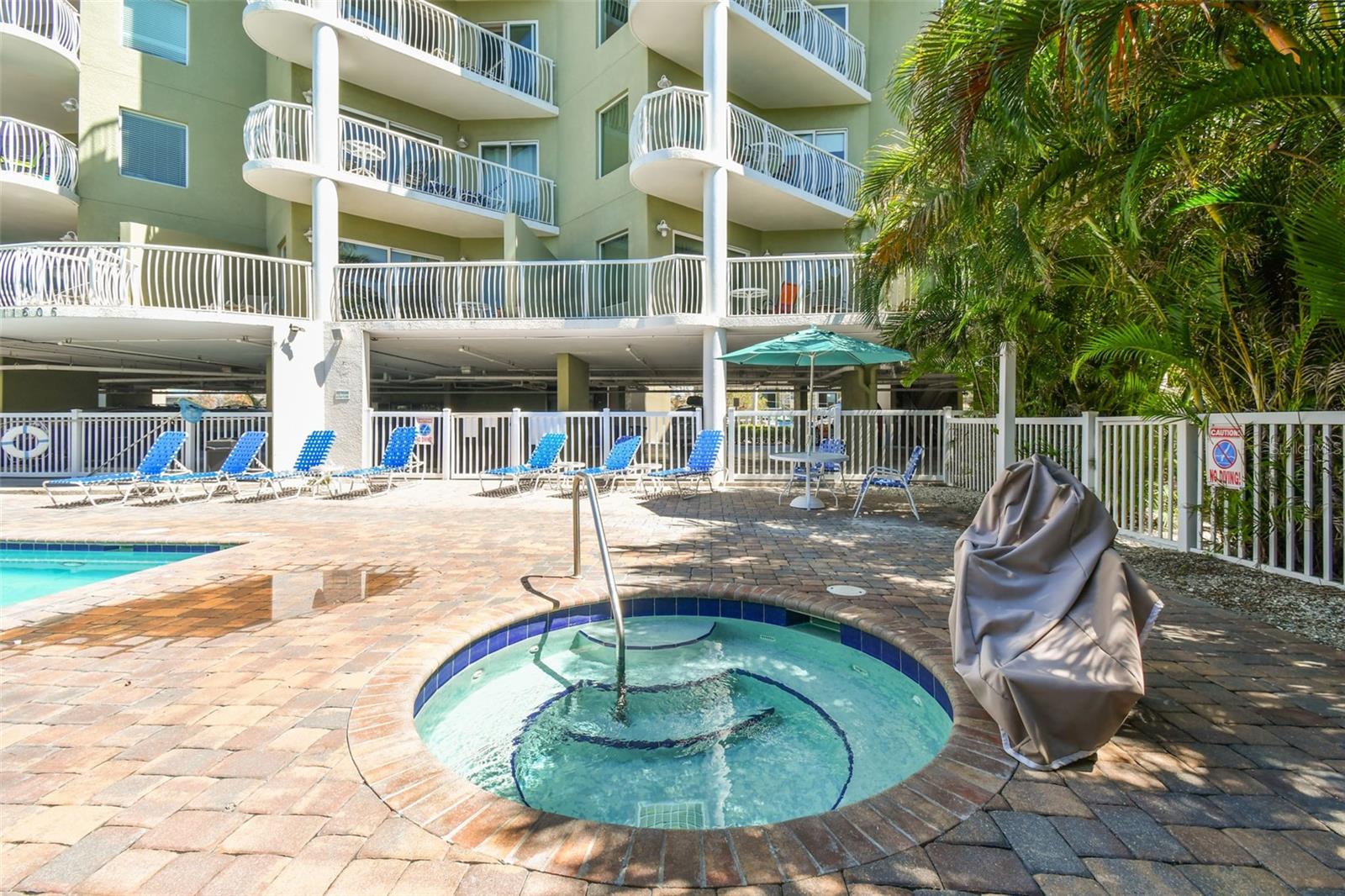 11605 GULF BLVD #208, TREASURE ISLAND, FL, 33706