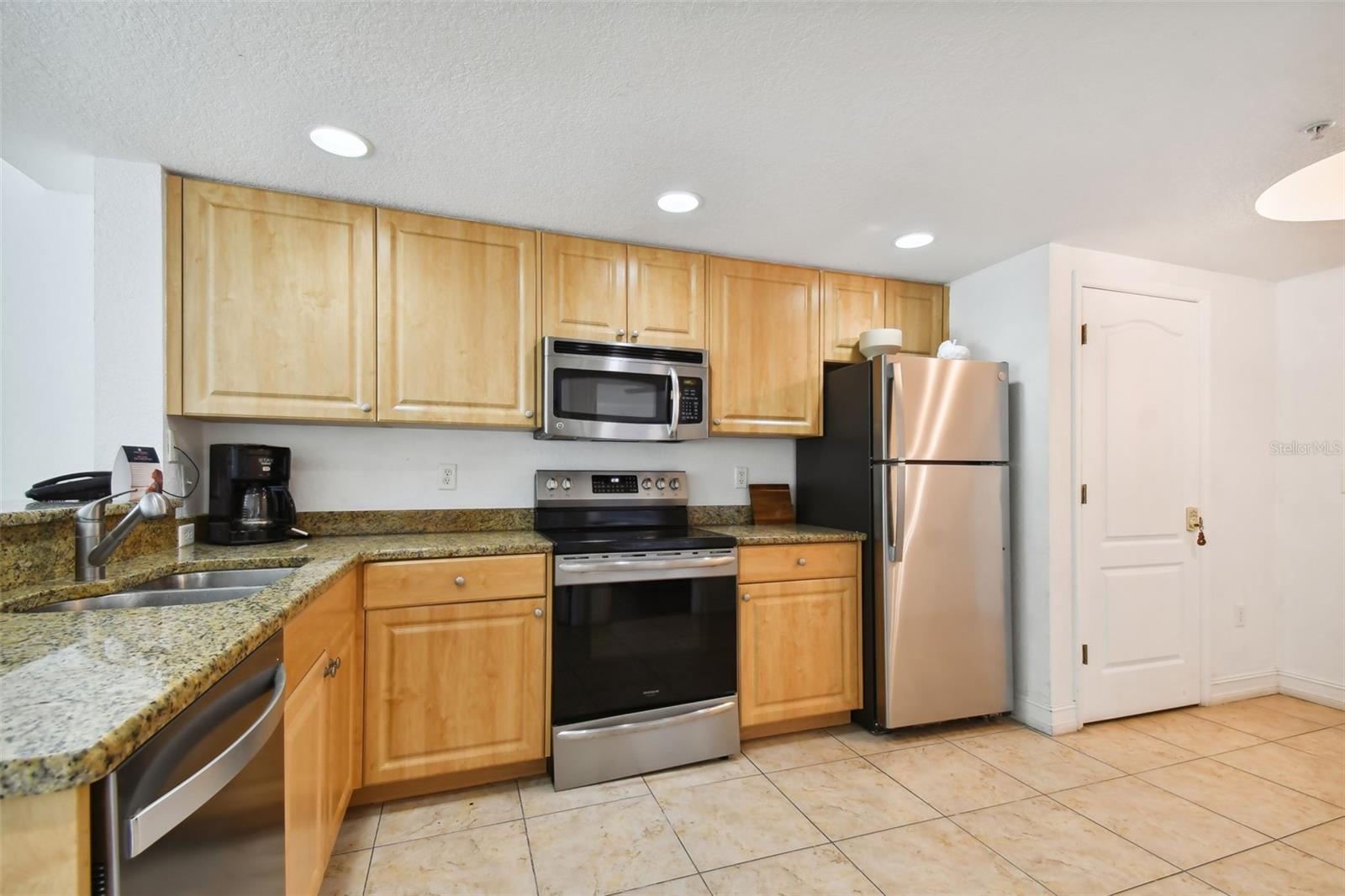 11605 GULF BLVD #208, TREASURE ISLAND, FL, 33706