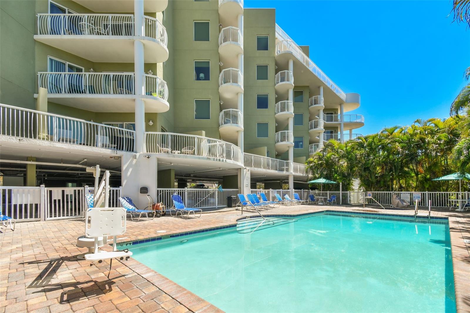 11605 GULF BLVD #208, TREASURE ISLAND, FL, 33706