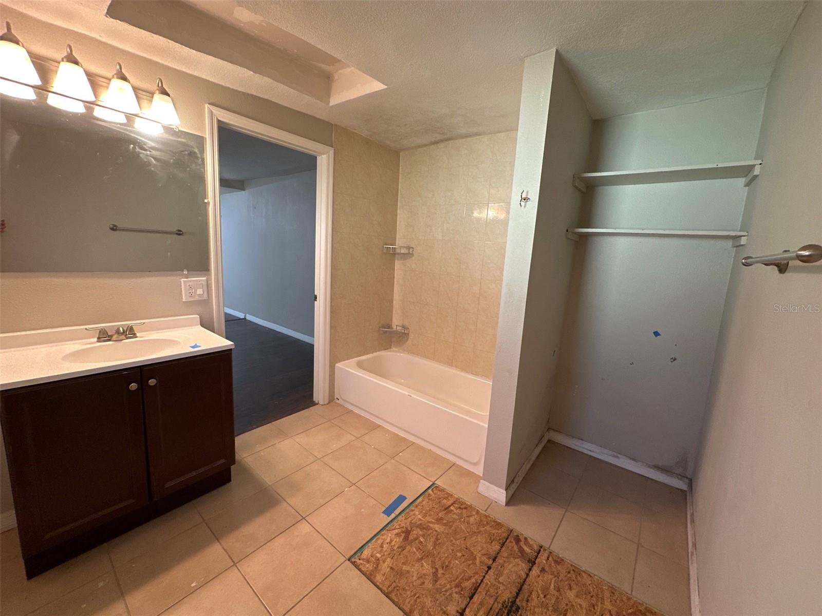 515 E MORGAN ST, TARPON SPRINGS, FL, 34689