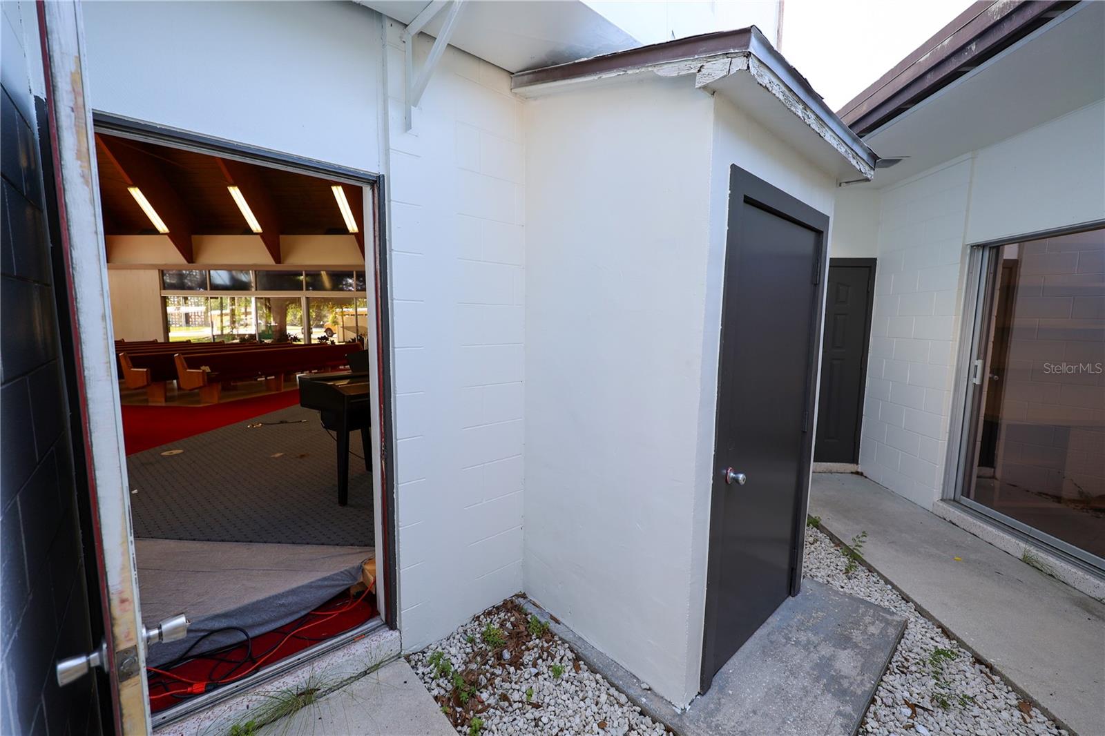 1600 BANYAN DR, VENICE, FL, 34293