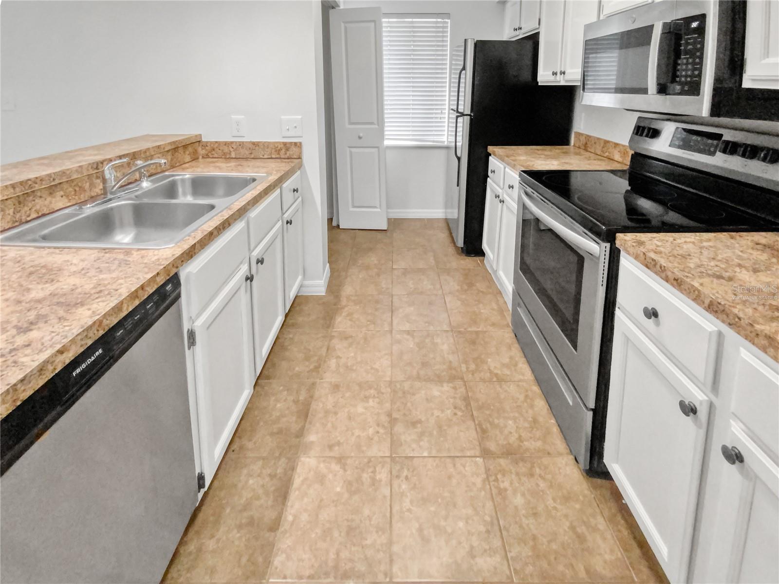 196 RIVERBEND DR #101, ALTAMONTE SPRINGS, FL, 32714
