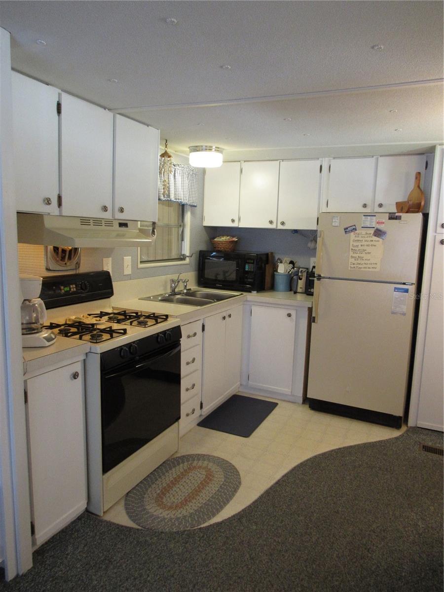 37112 SANDRA AVE, ZEPHYRHILLS, FL, 33542