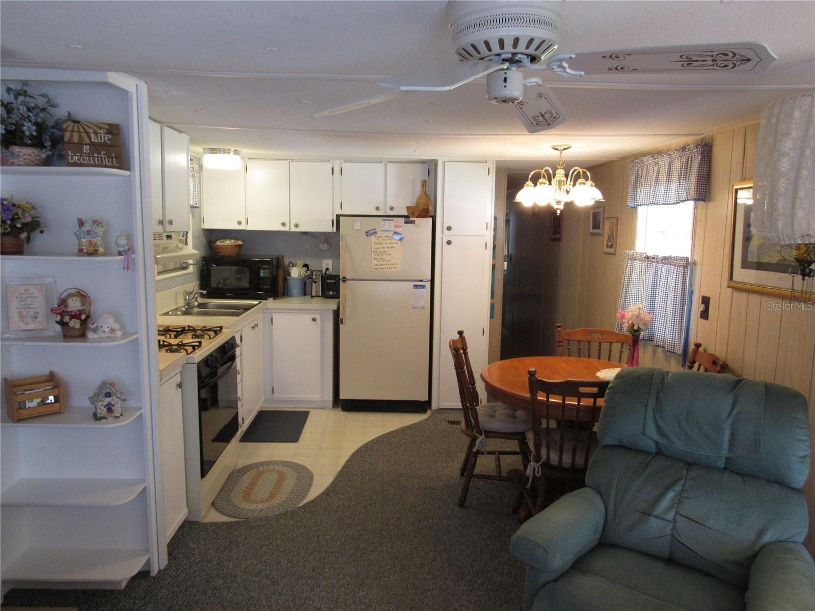 37112 SANDRA AVE, ZEPHYRHILLS, FL, 33542