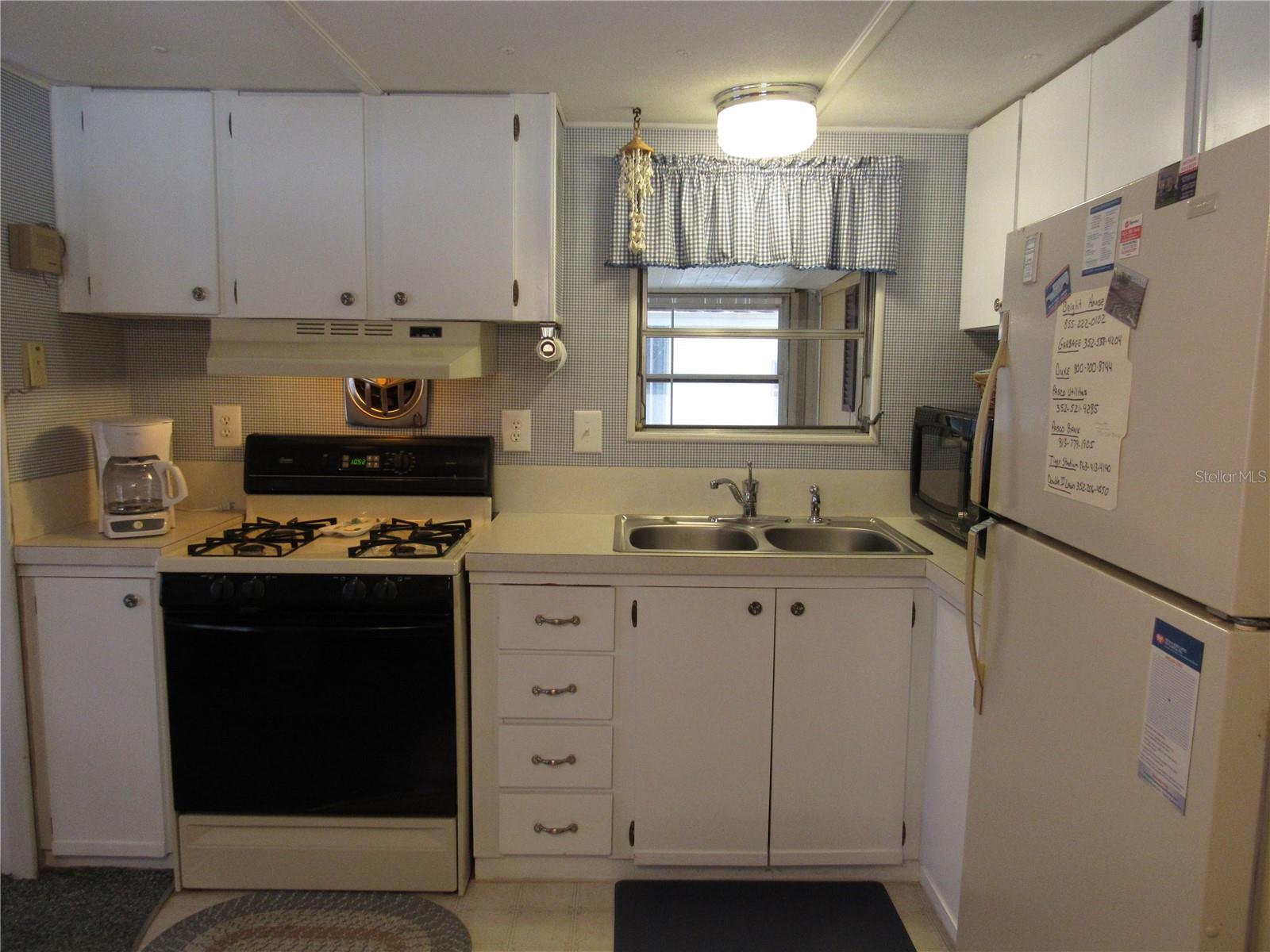 37112 SANDRA AVE, ZEPHYRHILLS, FL, 33542