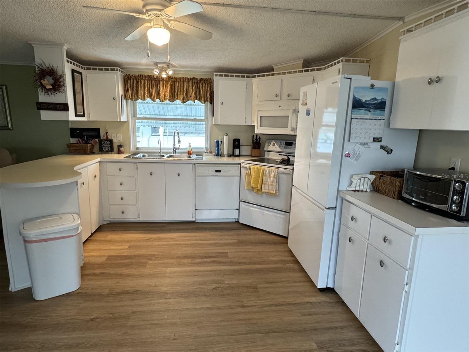 245 CHERRYWOOD DR, LAKE WALES, FL, 33898