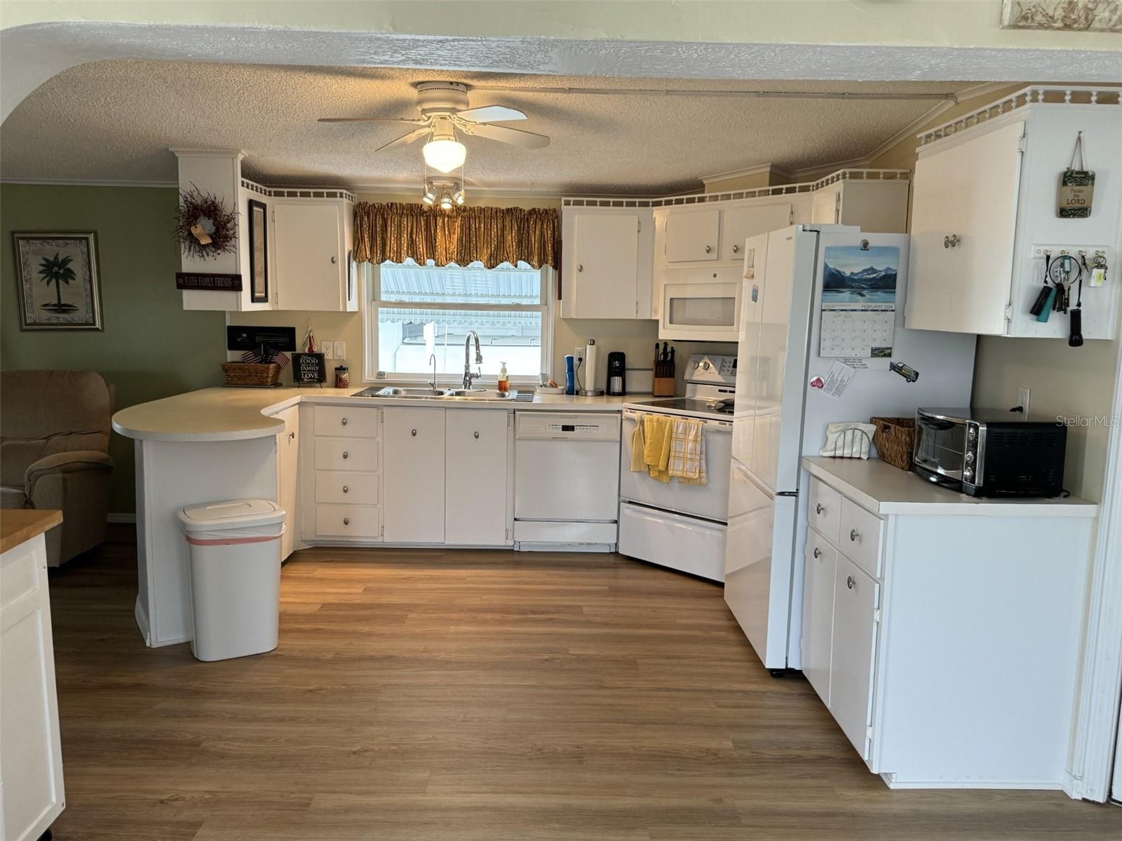 245 CHERRYWOOD DR, LAKE WALES, FL, 33898