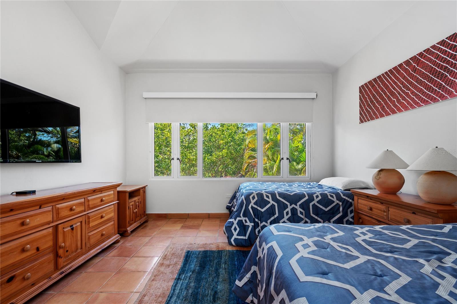 PR9105564 Property Photo