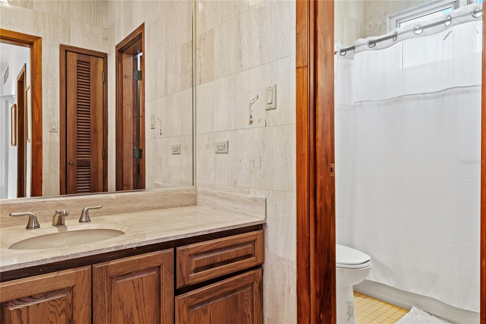 PR9105564 Property Photo