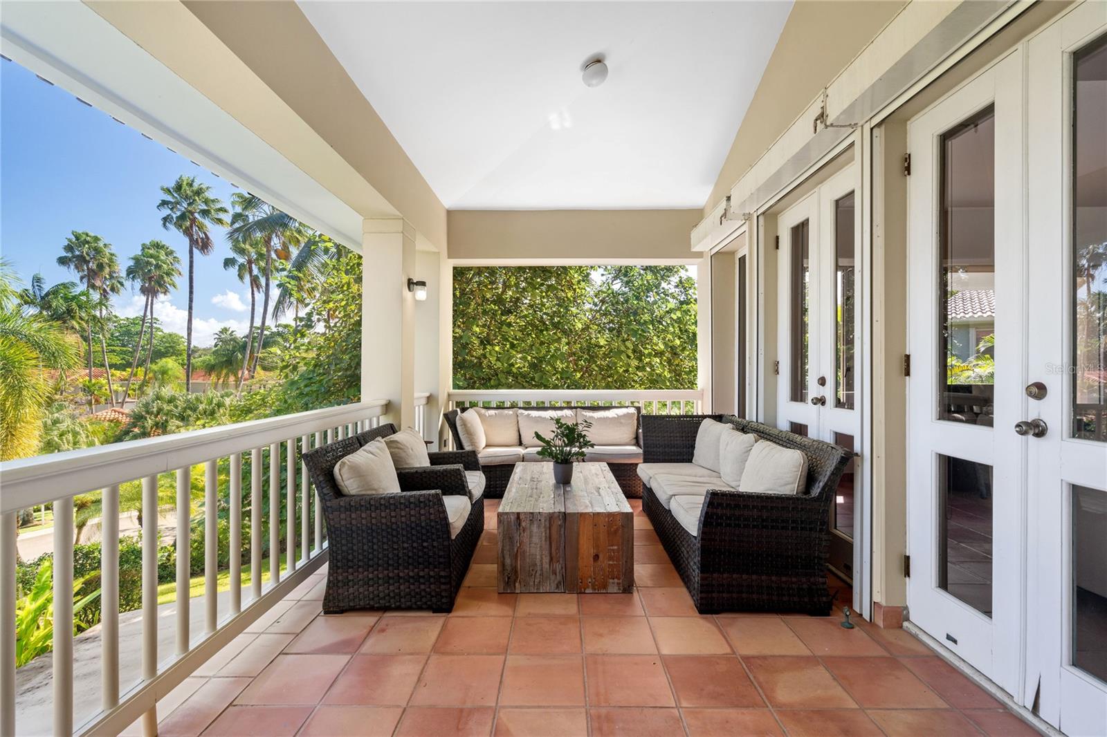 PR9105564 Property Photo