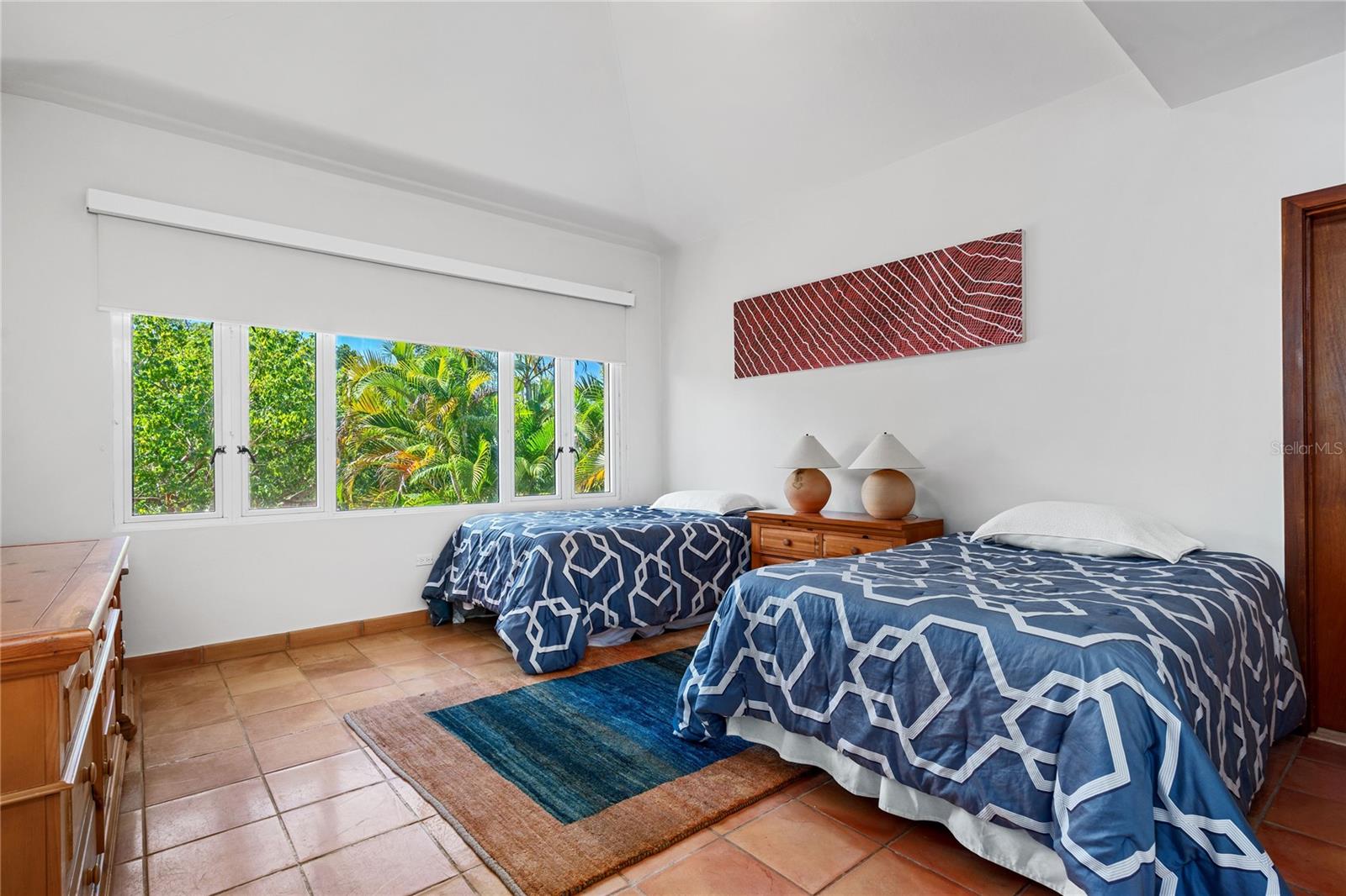 PR9105564 Property Photo