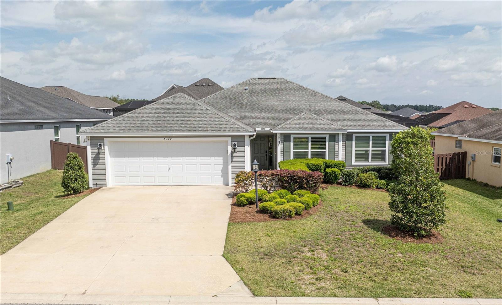 3277 SENNETT CIR, OXFORD, FL, 34484
