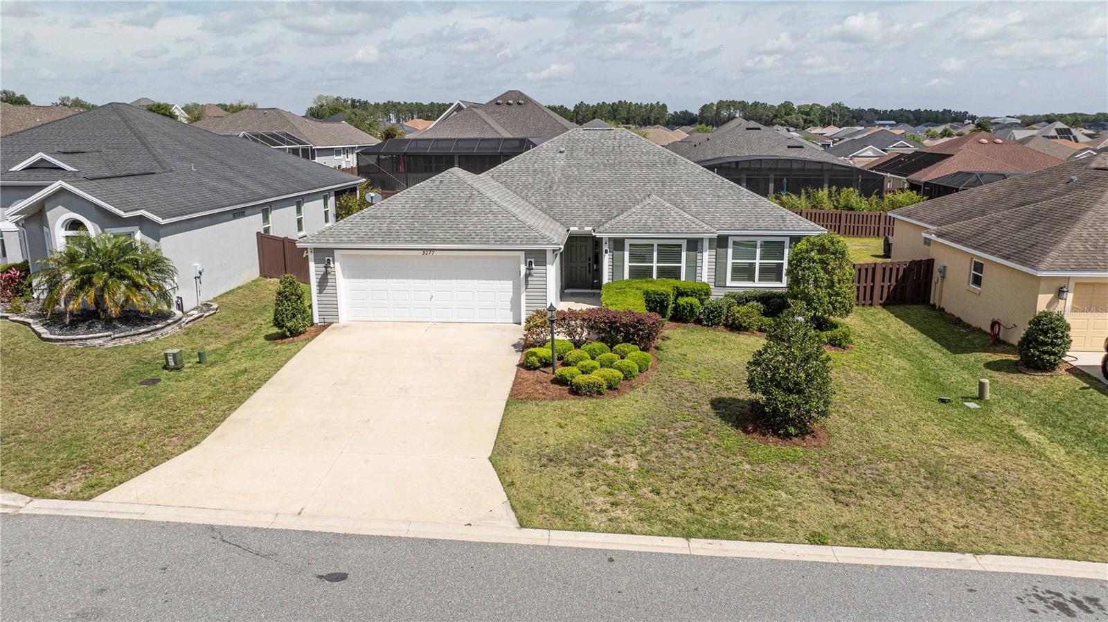 3277 SENNETT CIR, OXFORD, FL, 34484