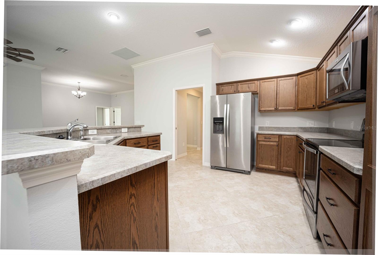 3277 SENNETT CIR, OXFORD, FL, 34484
