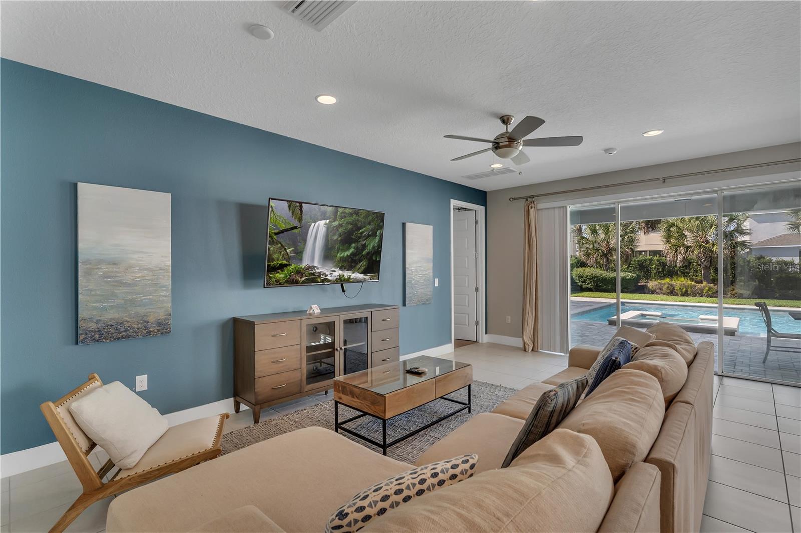 300 FALLS DR, KISSIMMEE, FL, 34747