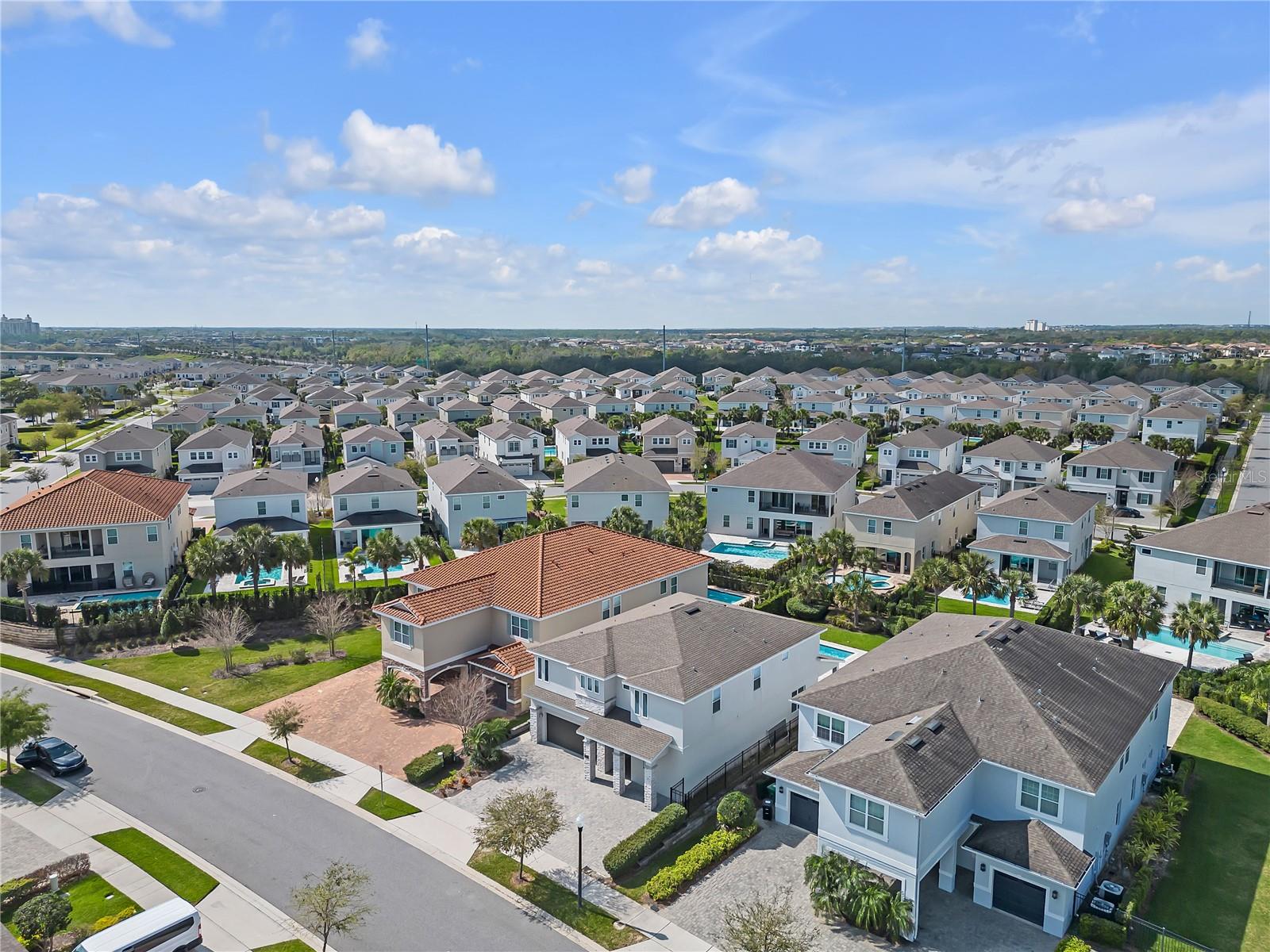 300 FALLS DR, KISSIMMEE, FL, 34747