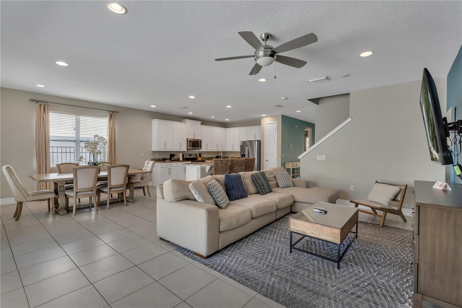 300 FALLS DR, KISSIMMEE, FL, 34747