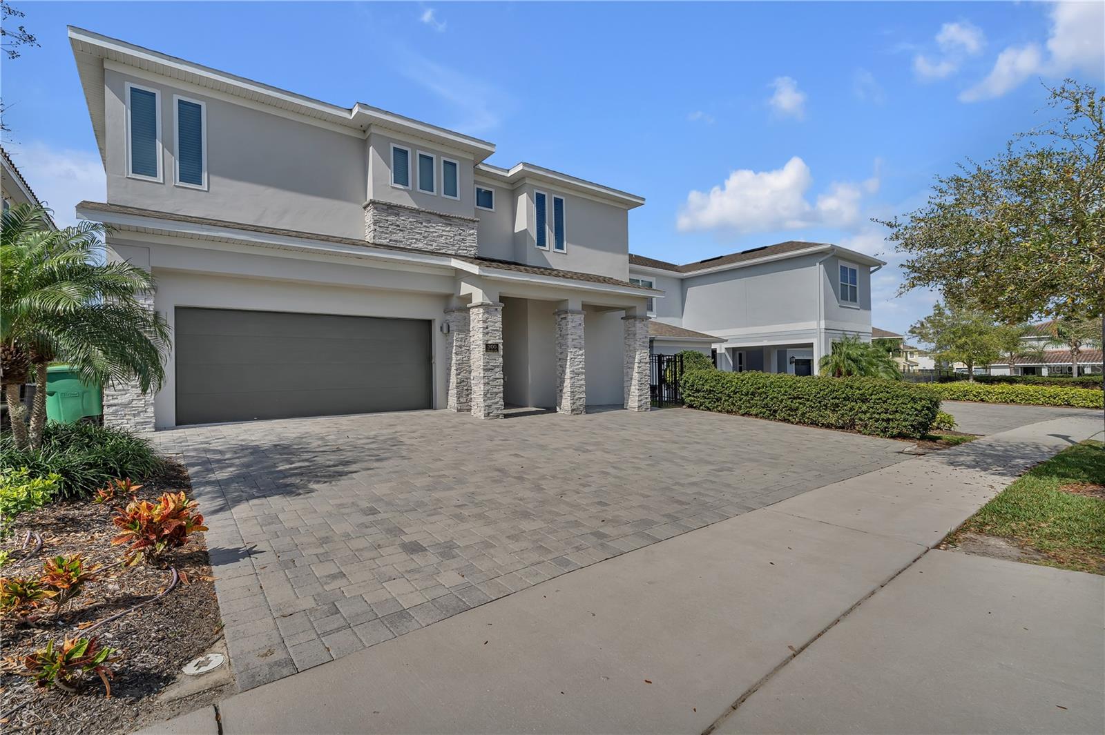 300 FALLS DR, KISSIMMEE, FL, 34747