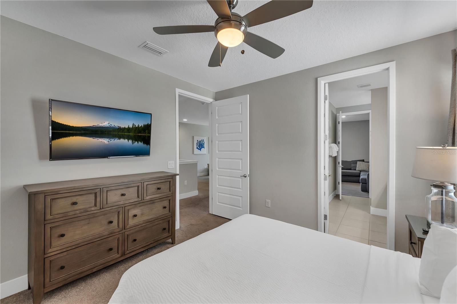 300 FALLS DR, KISSIMMEE, FL, 34747