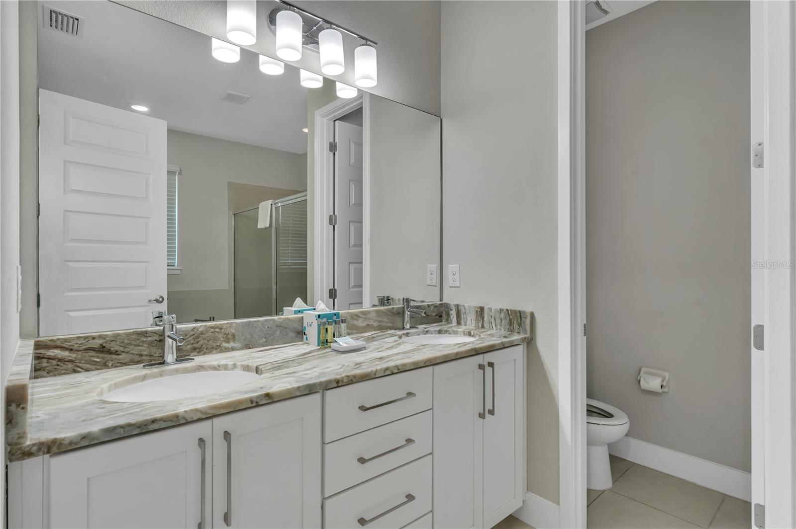 300 FALLS DR, KISSIMMEE, FL, 34747
