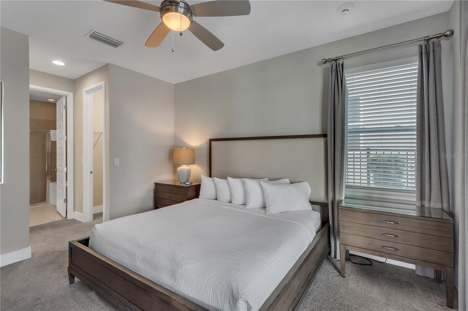 300 FALLS DR, KISSIMMEE, FL, 34747