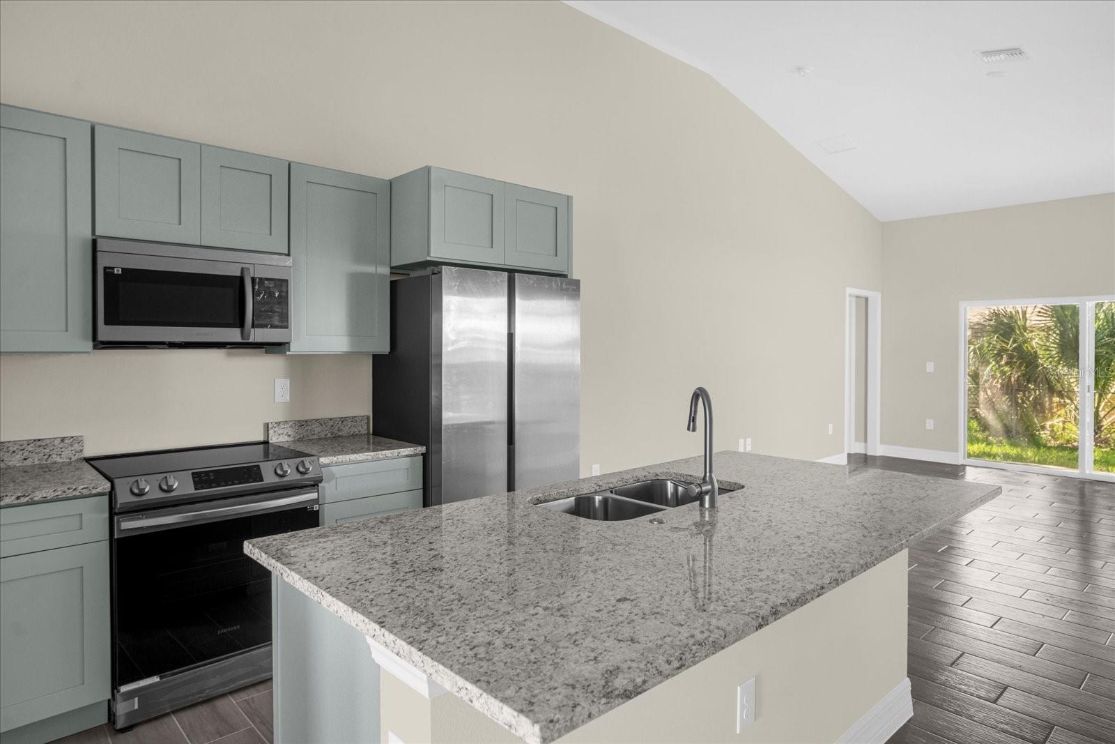 5237 GOLDEN GATE BLVD, POLK CITY, FL, 33868