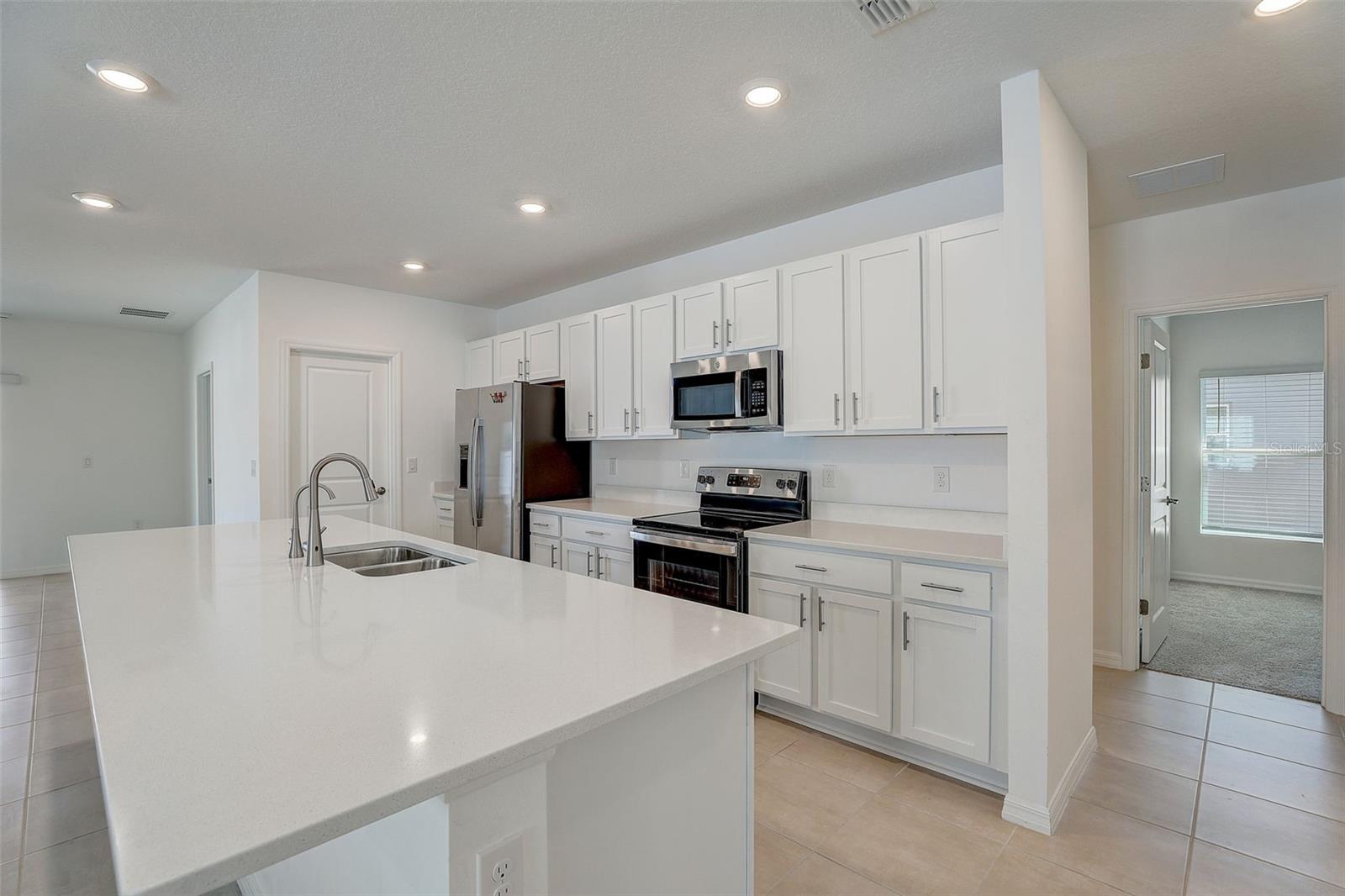 243 AMBER WAY, KISSIMMEE, FL, 34758
