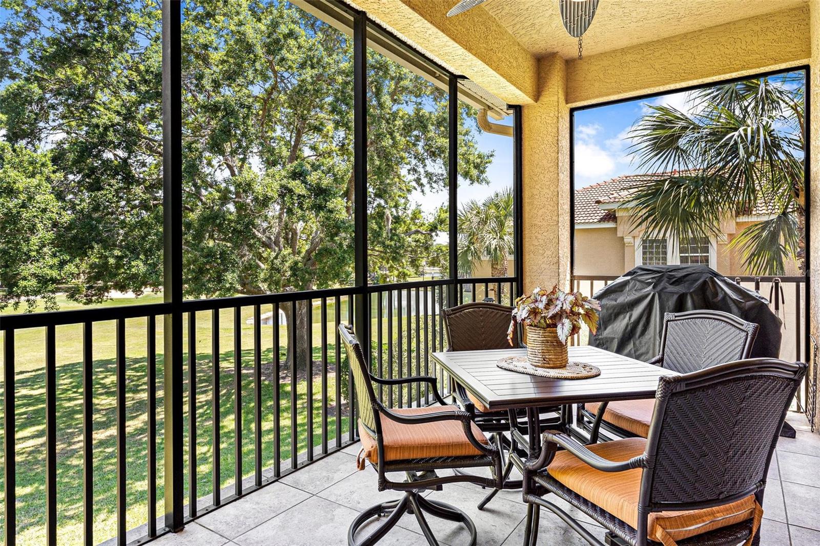 26142 AVENIDA LAS COLINAS #2B, HOWEY IN THE HILLS, FL, 34737